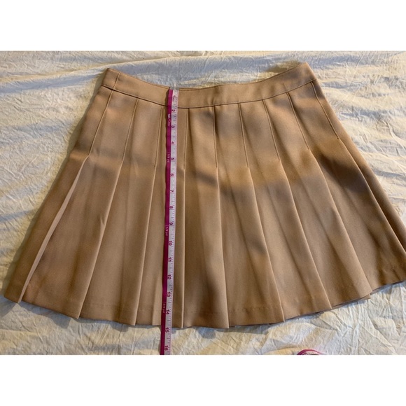 Cream Pleated Mini Skirt - Picture 4 of 4